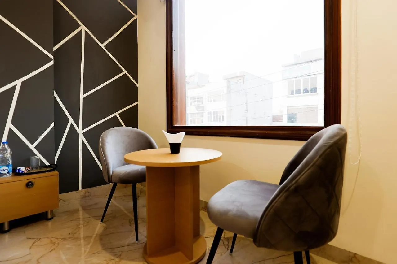 Hotel Bliss Zirakpur 2*,
