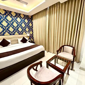 5* Hotel Lycoris Chandigarh !! Main Highway ! Lift ! Large Parking ! Premium Ac ! Traveler Choice